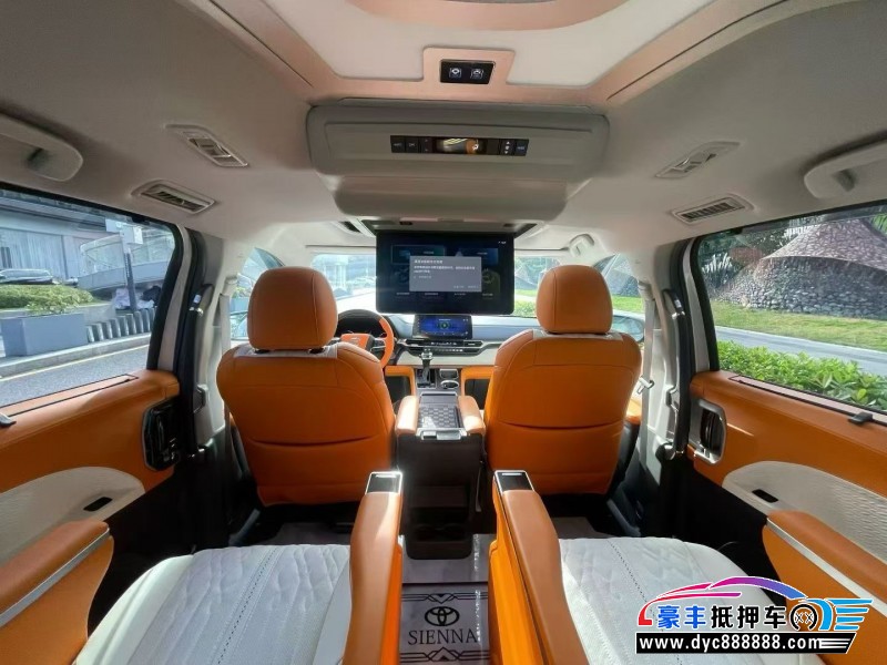 23年丰田塞纳轿车抵押车出售