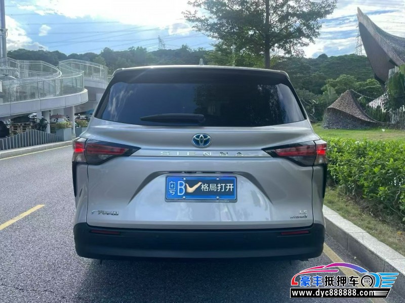 23年丰田塞纳轿车抵押车出售