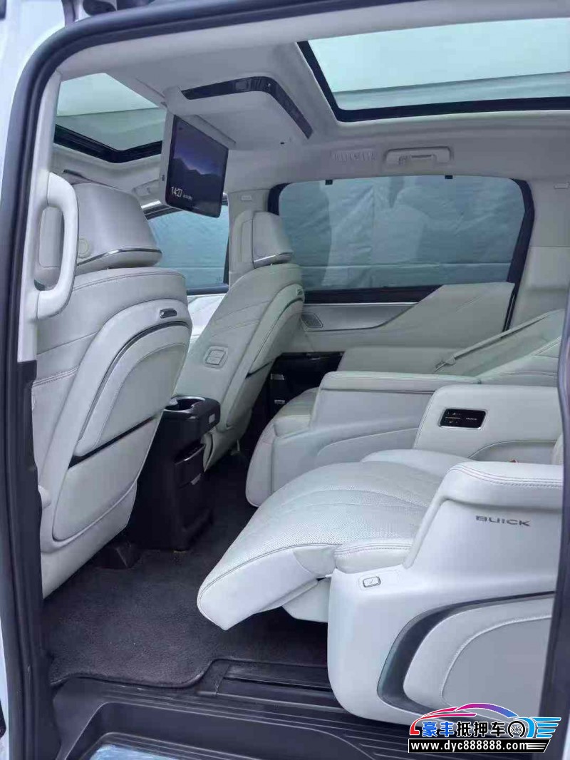 24年别克GL8轿车抵押车出售