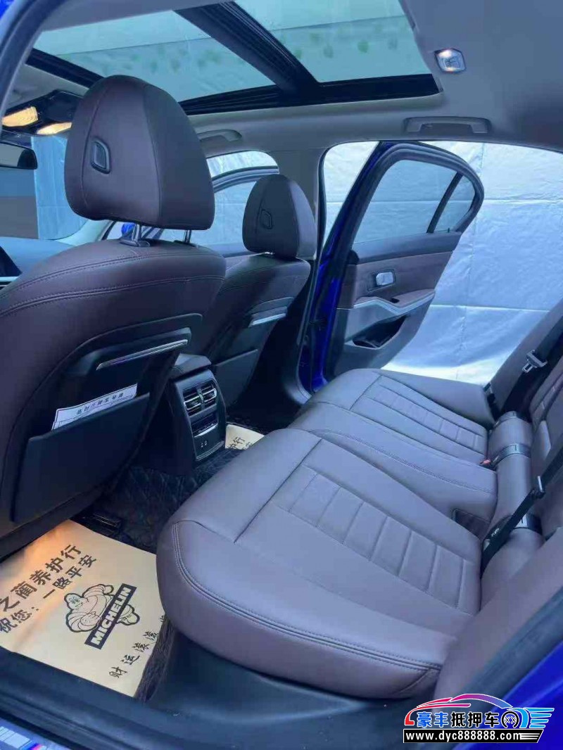 20年宝马3系轿车抵押车出售