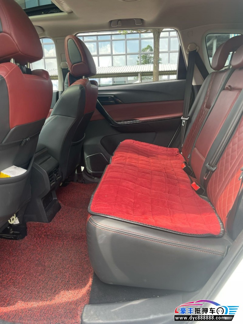 19年东风风行T5轿车抵押车出售