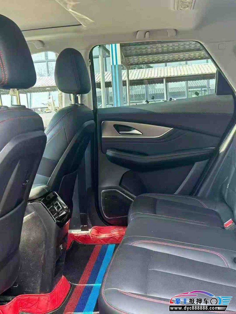 22年东风风行T5轿车抵押车出售