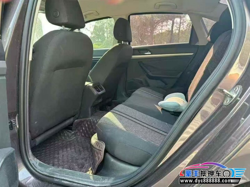 20年大众朗逸轿车抵押车出售