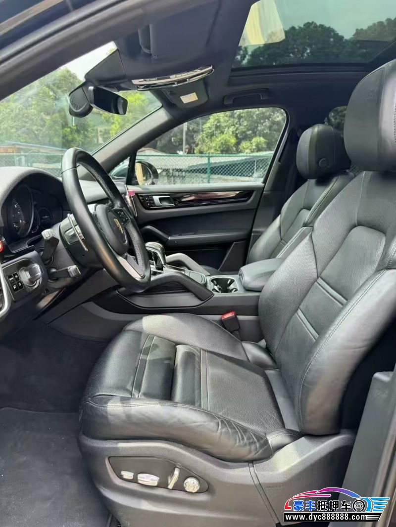 20年保时捷卡宴轿车抵押车出售