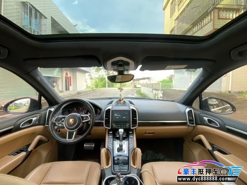 17年保时捷卡宴轿车抵押车出售