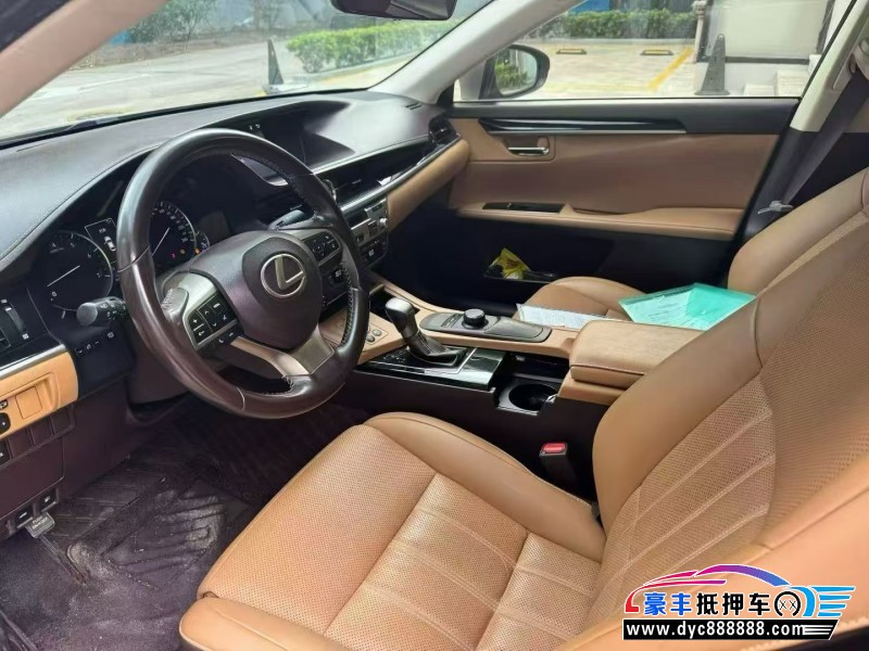 18年雷克萨斯ES轿车抵押车出售
