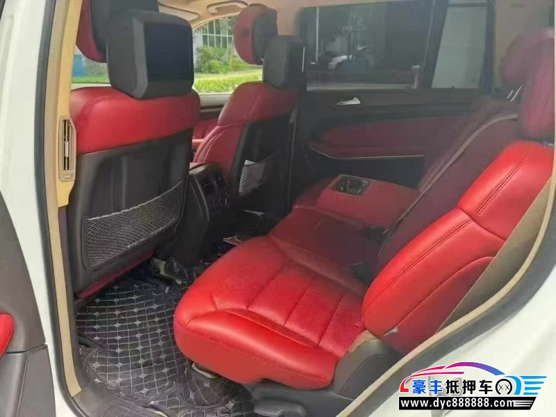 17年奔驰GL轿车抵押车出售