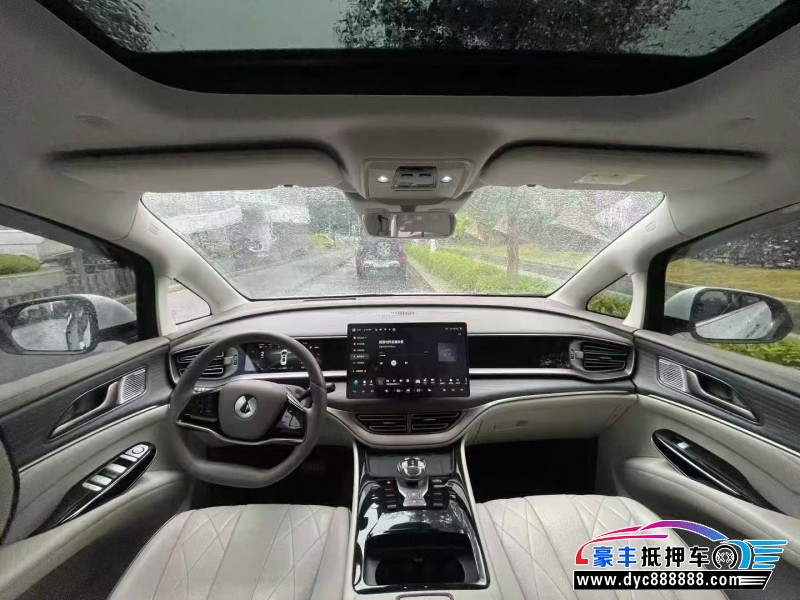 22年腾势D9轿车抵押车出售