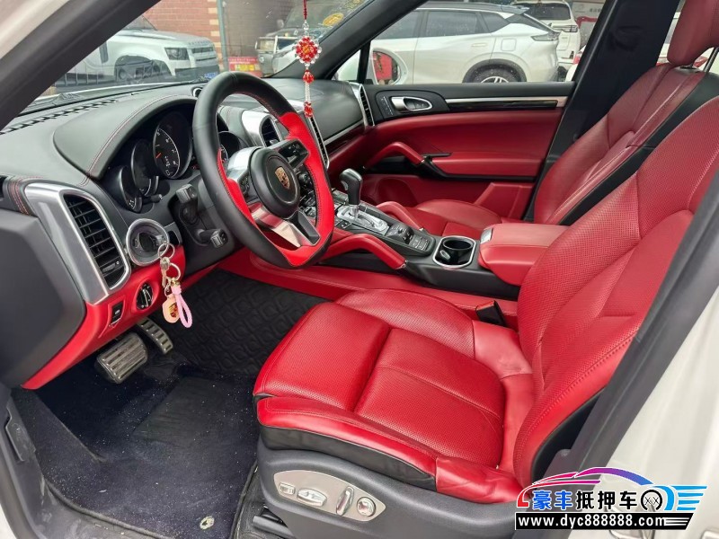 17年保时捷卡宴轿车抵押车出售