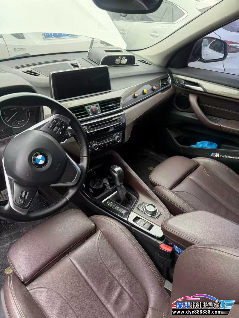 17年宝马X1轿车抵押车出售