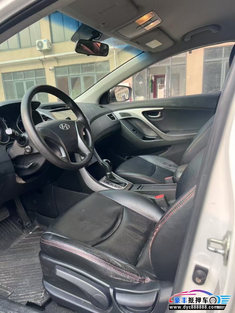 18年现代朗动轿车抵押车出售