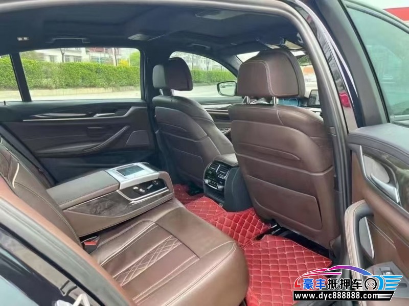 17年宝马5系轿车抵押车出售