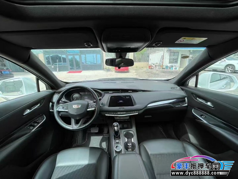 20年凯迪拉克XT4轿车抵押车出售