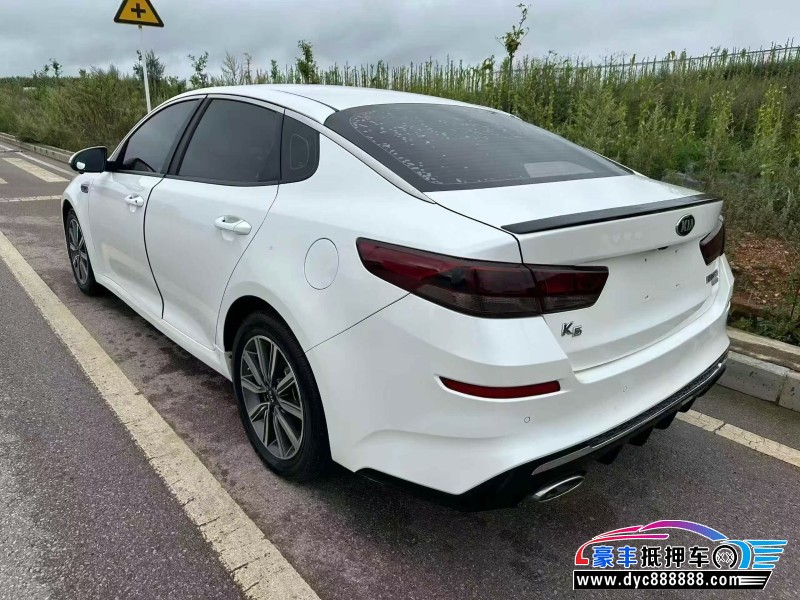 20年起亚K5轿车抵押车出售