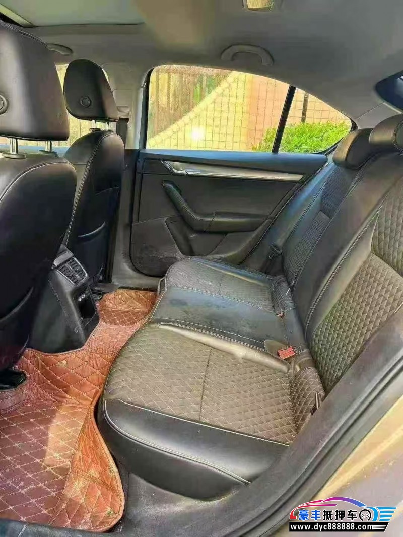 18年斯柯达明锐轿车抵押车出售