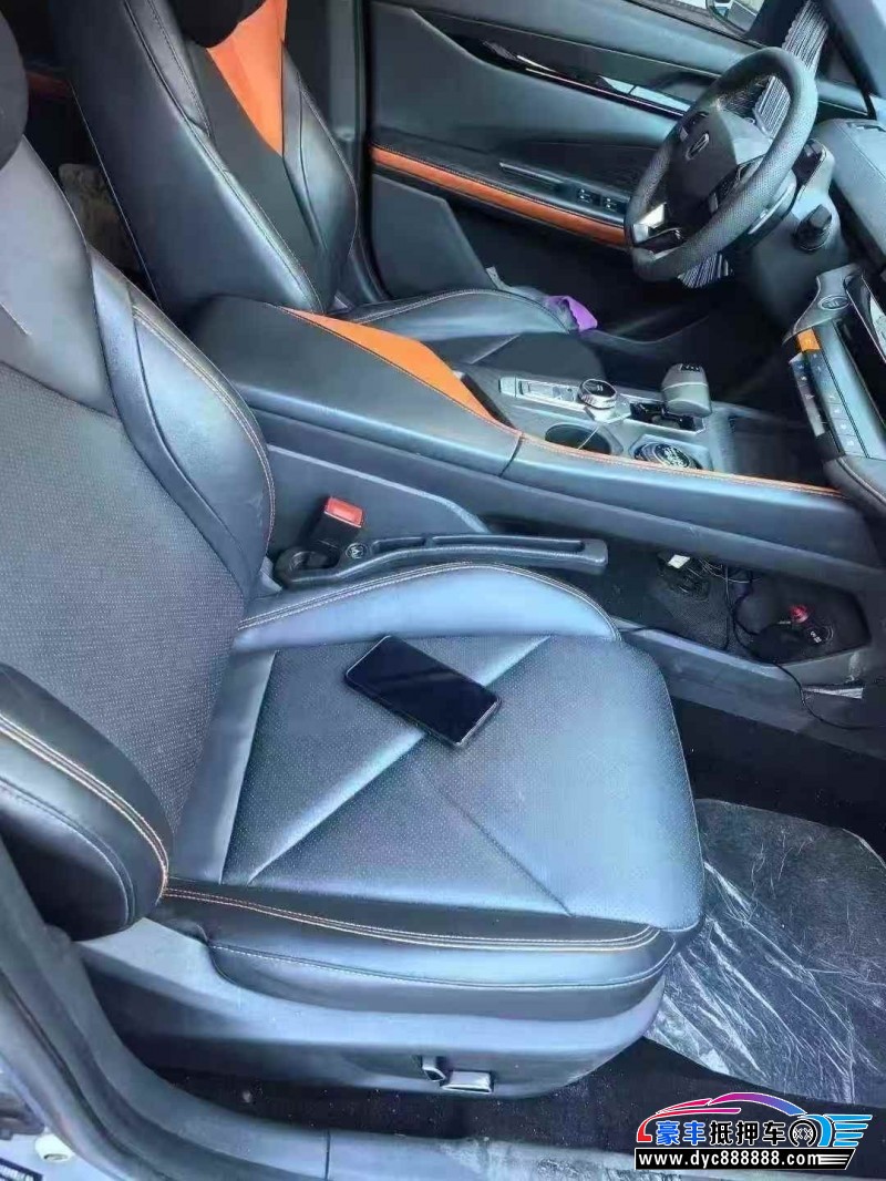 23年长安长安UNI轿车抵押车出售