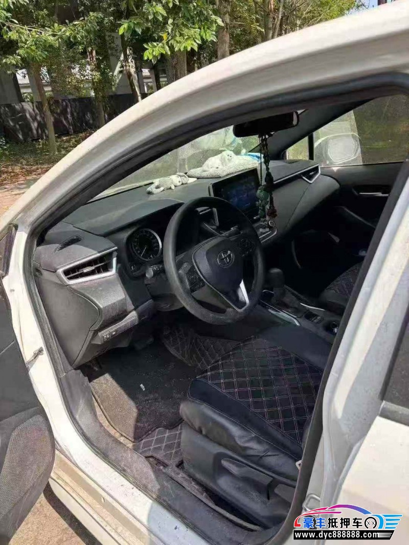 21年丰田雷凌轿车抵押车出售