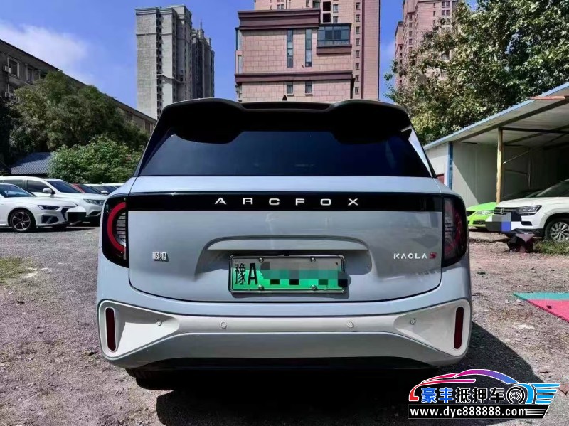 25年极狐考拉轿车抵押车出售