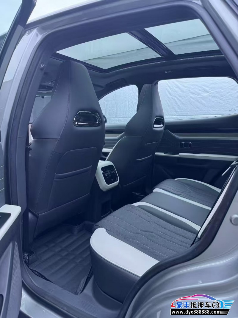 25年捷途山海L6轿车抵押车出售