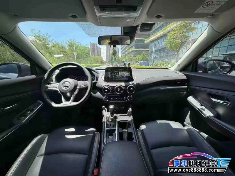 22年日产轩逸轿车抵押车出售