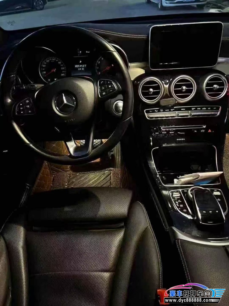 19年奔驰GLC轿车抵押车出售