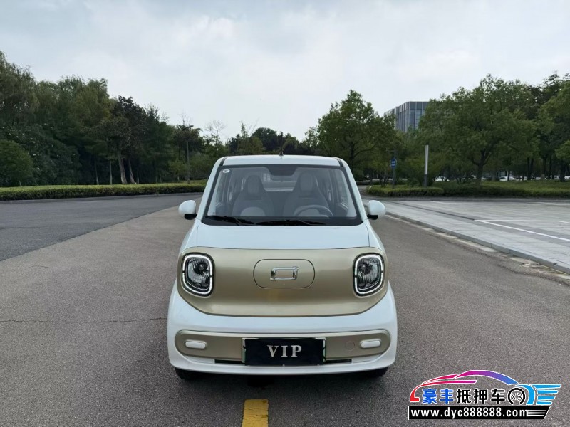 25年奔腾小马轿车抵押车出售