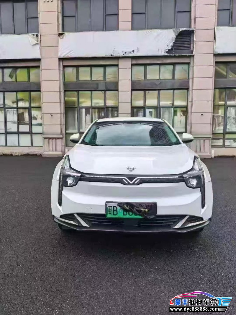 23年哪吒U轿车抵押车出售