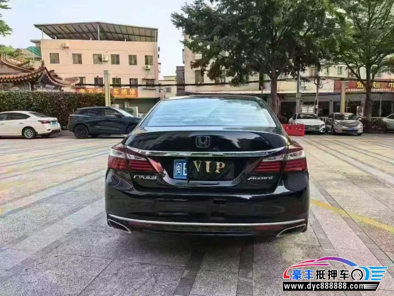 17年本田雅阁轿车抵押车出售