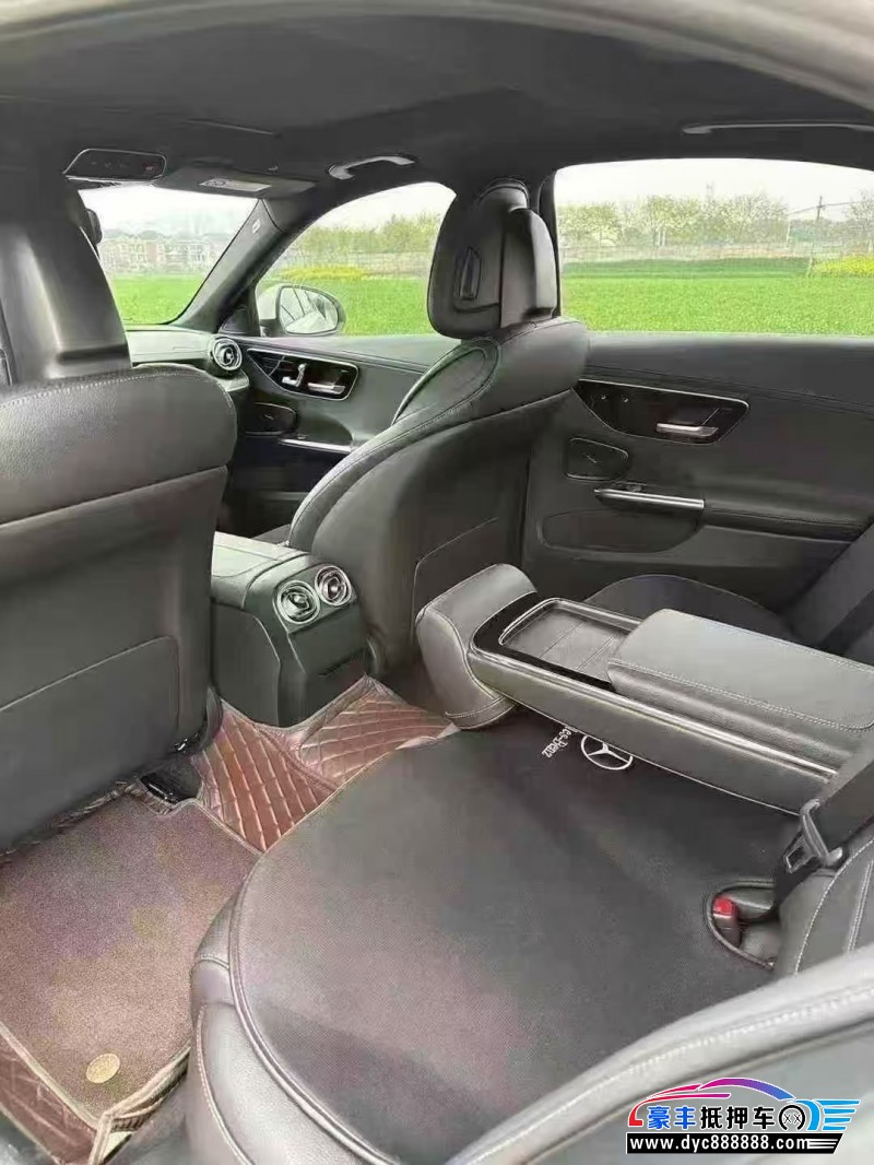 22年奔驰C轿车抵押车出售