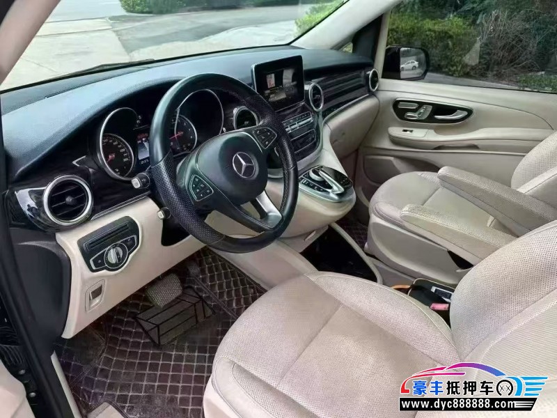 18年奔驰V轿车抵押车出售