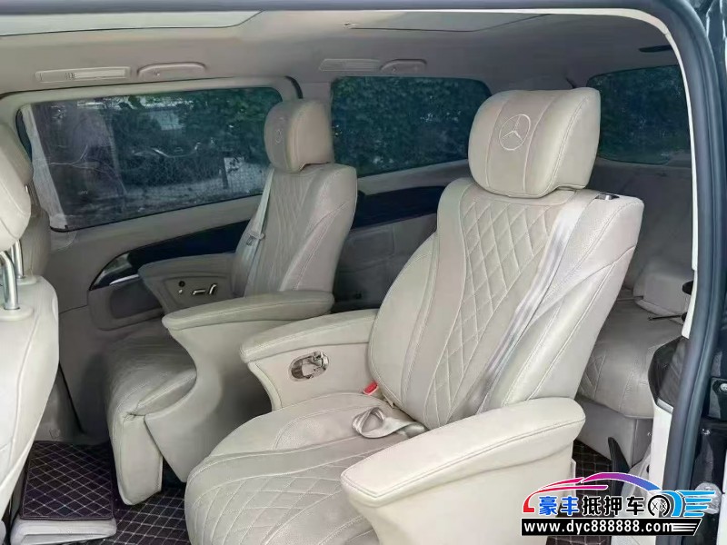 18年奔驰V轿车抵押车出售