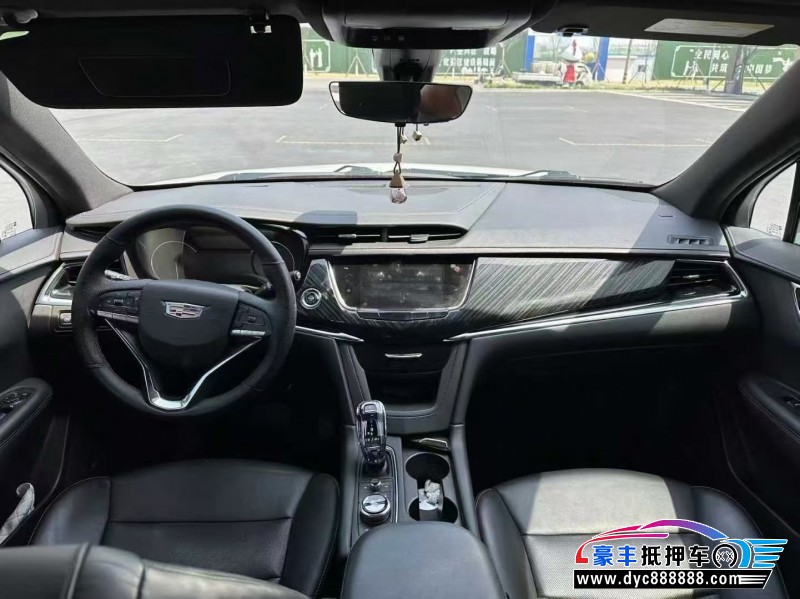 22年凯迪拉克xt6轿车抵押车出售