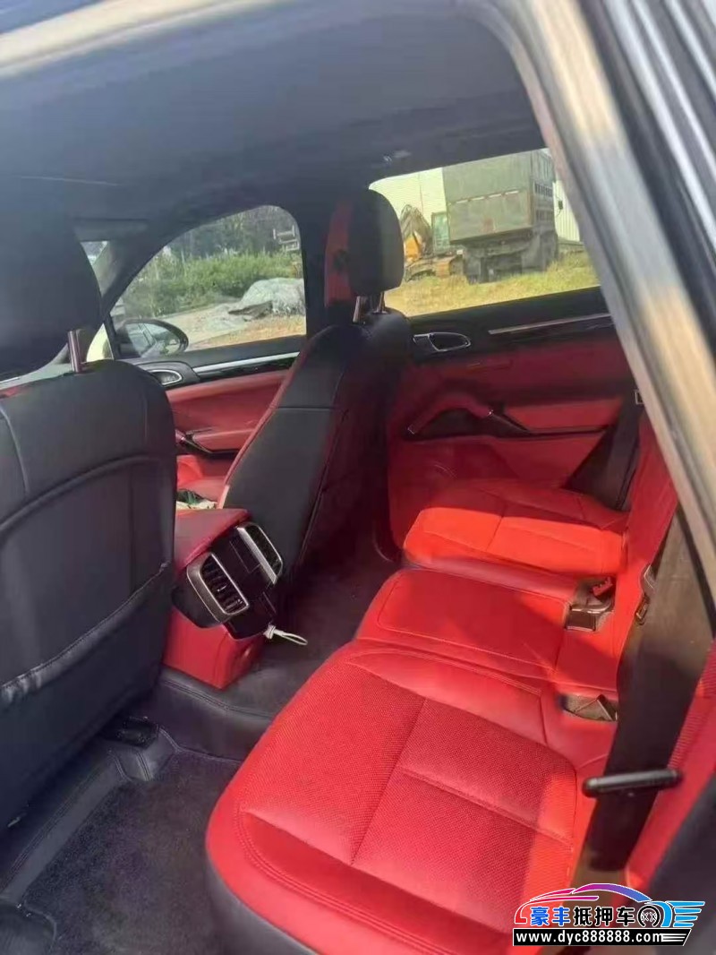 15年保时捷卡宴轿车抵押车出售