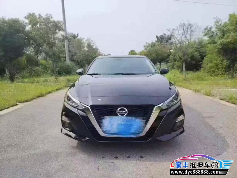 22年日产天籁轿车抵押车出售