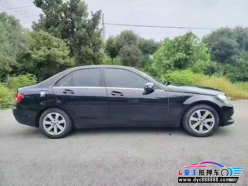 12年奔驰C轿车抵押车出售