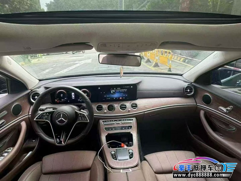 23年奔驰E轿车抵押车出售