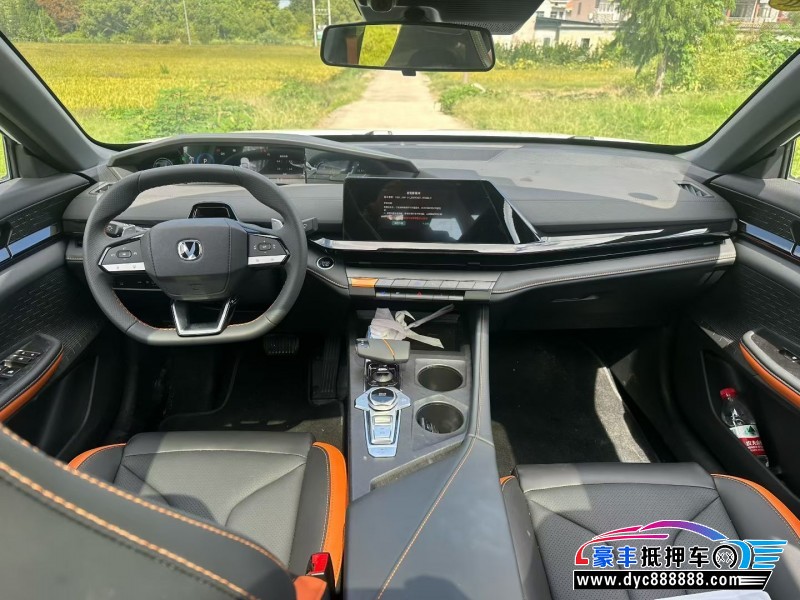 25年长安长安UNI轿车抵押车出售