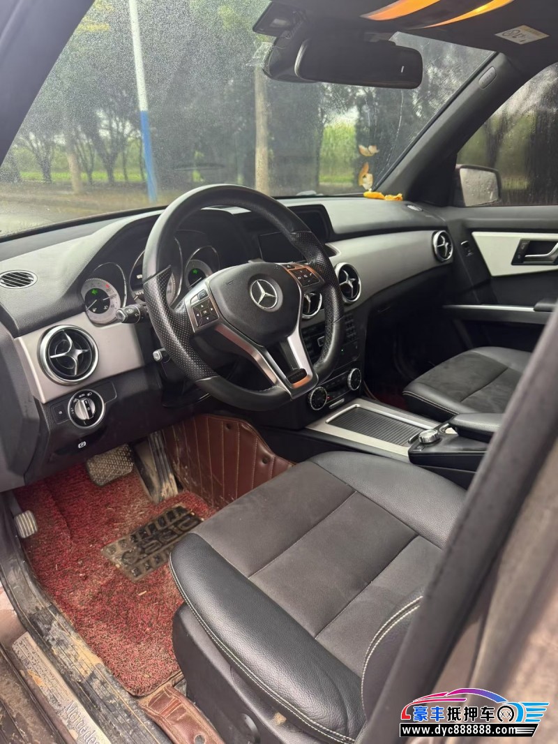 16年奔驰GLK轿车抵押车出售