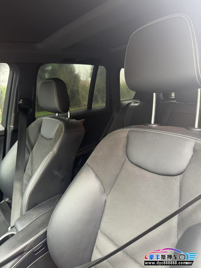 16年奔驰GLK轿车抵押车出售