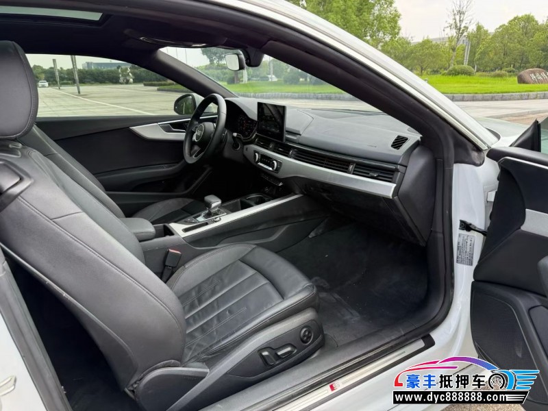 21年奥迪A5轿车抵押车出售