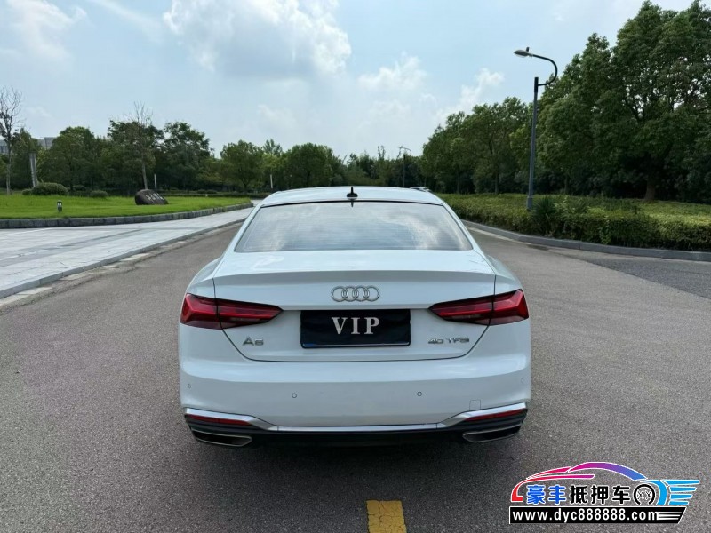 21年奥迪A5轿车抵押车出售