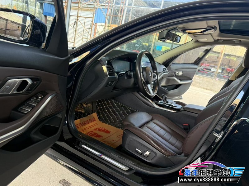 20年宝马3系轿车抵押车出售