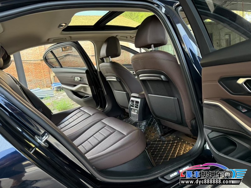 20年宝马3系轿车抵押车出售