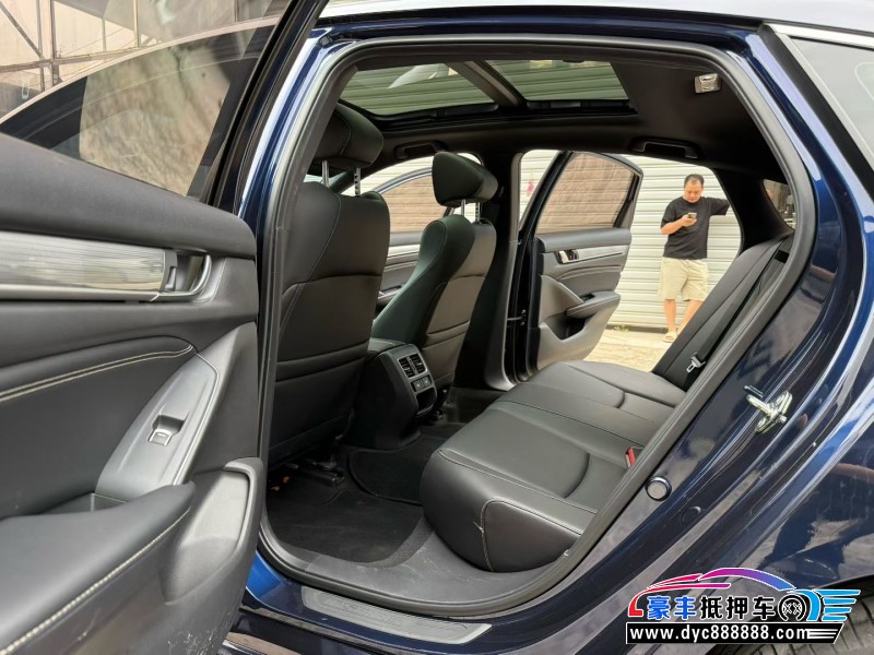 22年本田英诗派轿车抵押车出售