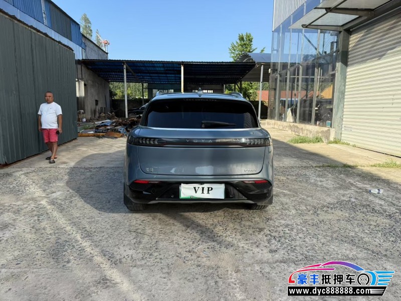 21年岚图FREE轿车抵押车出售