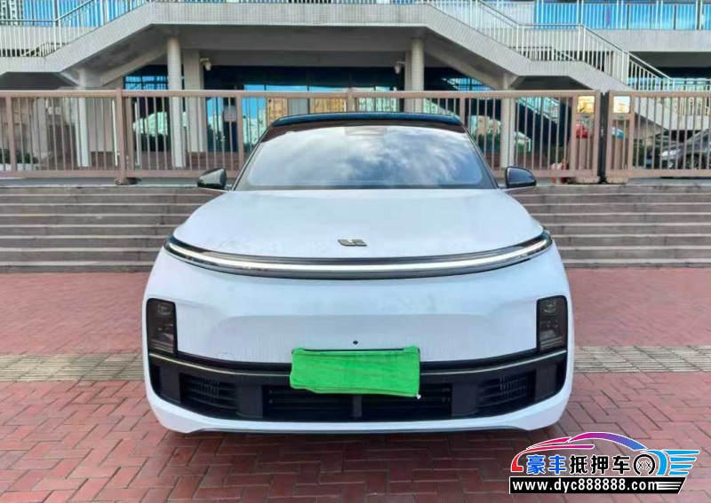 24年理想L8轿车抵押车出售