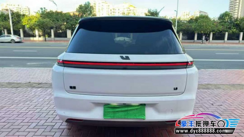 24年理想L8轿车抵押车出售