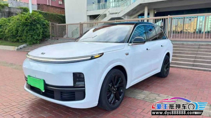 24年理想L8轿车抵押车出售