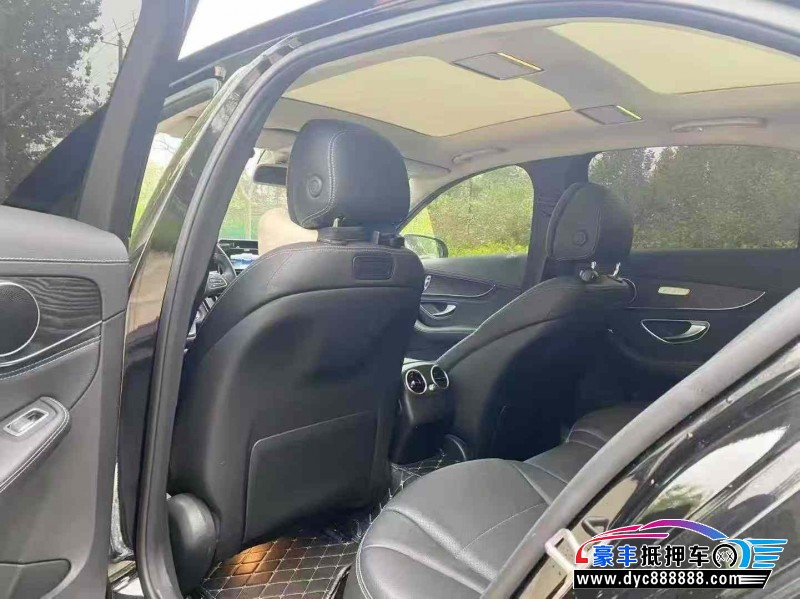 18年奔驰C轿车抵押车出售