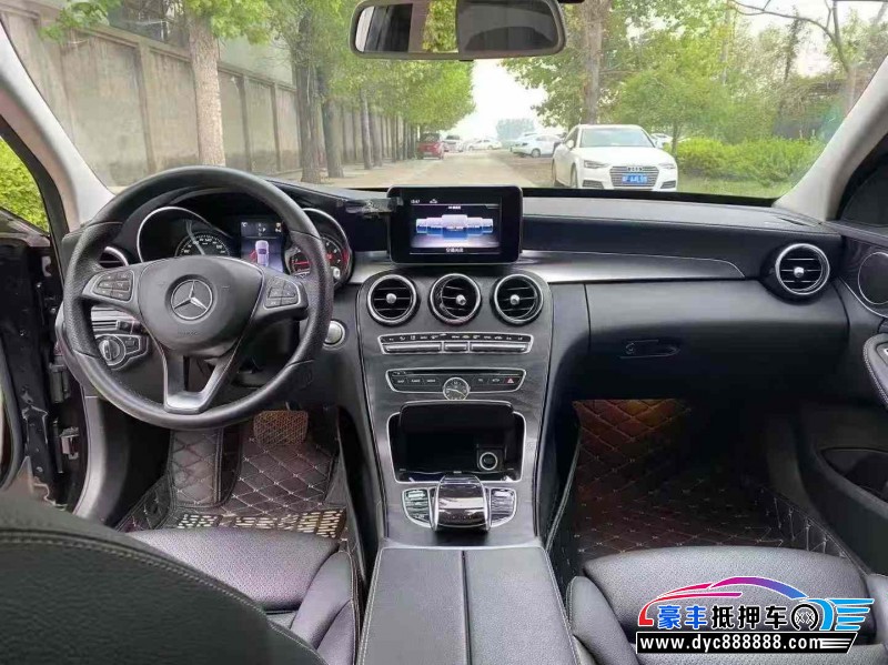 18年奔驰C轿车抵押车出售